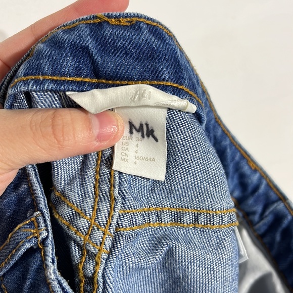 H&M Medium Wash Semi Distressed Hem Button Down Denim Mini Skirt Size 4 - Picture 5 of 6